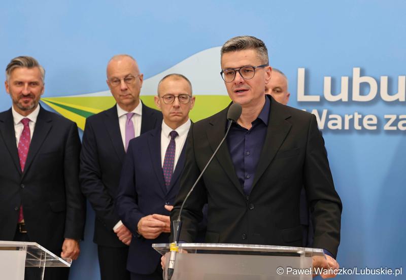 Uczestnicy konferencji prasowej w sprawie Centrów Integracji Cudzoziemców w Gorzowie Wlkp. i w Zielonej Górze.