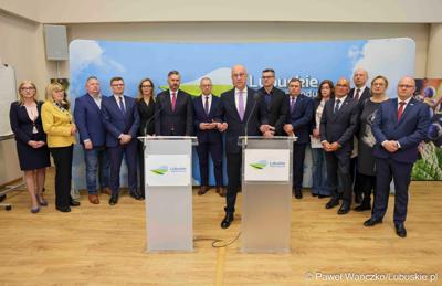 Uczestnicy konferencji prasowej w sprawie Centrów Integracji Cudzoziemców w Gorzowie Wlkp. i w Zielonej Górze.