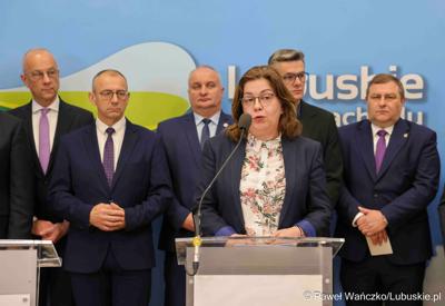 Uczestnicy konferencji prasowej w sprawie Centrów Integracji Cudzoziemców w Gorzowie Wlkp. i w Zielonej Górze.