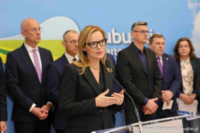 Uczestnicy konferencji prasowej w sprawie Centrów Integracji Cudzoziemców w Gorzowie Wlkp. i w Zielonej Górze.