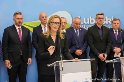 Uczestnicy konferencji prasowej w sprawie Centrów Integracji Cudzoziemców w Gorzowie Wlkp. i w Zielonej Górze.