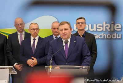 Uczestnicy konferencji prasowej w sprawie Centrów Integracji Cudzoziemców w Gorzowie Wlkp. i w Zielonej Górze.