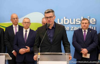 Uczestnicy konferencji prasowej w sprawie Centrów Integracji Cudzoziemców w Gorzowie Wlkp. i w Zielonej Górze.