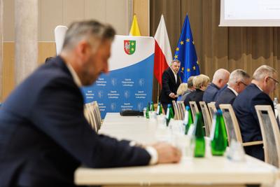 Uczestnicy kwietniowej sesji Sejmiku Województwa Lubuskiego w Zielonej Górze 
