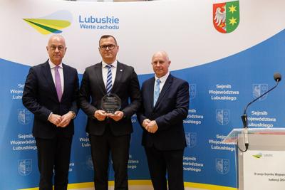 Uczestnicy kwietniowej sesji Sejmiku Województwa Lubuskiego w Zielonej Górze 