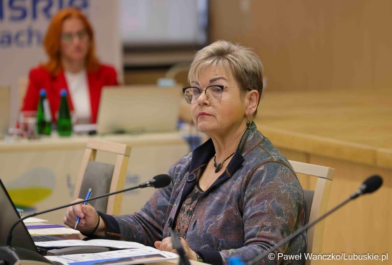 Uczestnicy kwietniowej sesji Sejmiku Województwa Lubuskiego w Zielonej Górze