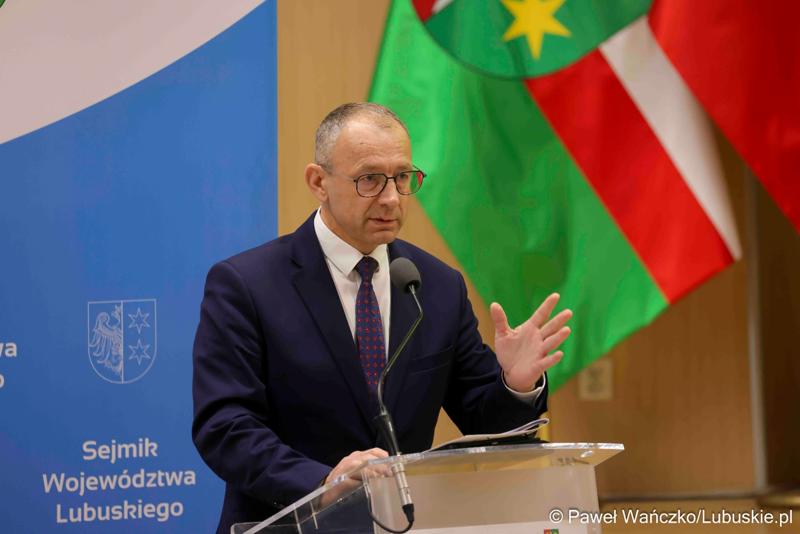 Uczestnicy kwietniowej sesji Sejmiku Województwa Lubuskiego w Zielonej Górze