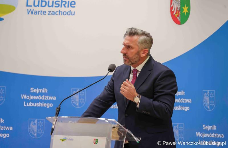 Uczestnicy kwietniowej sesji Sejmiku Województwa Lubuskiego w Zielonej Górze