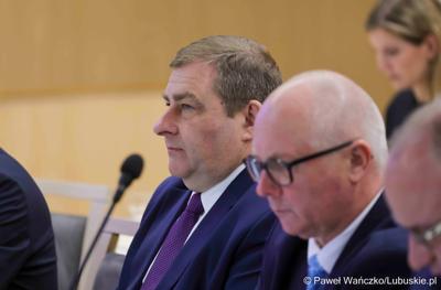 Uczestnicy kwietniowej sesji Sejmiku Województwa Lubuskiego w Zielonej Górze 