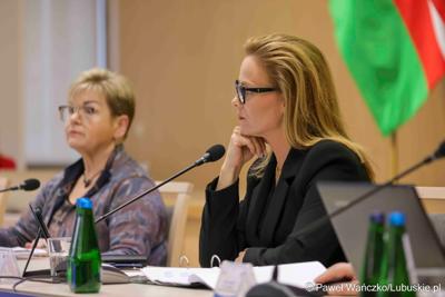 Uczestnicy kwietniowej sesji Sejmiku Województwa Lubuskiego w Zielonej Górze 