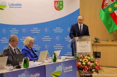 Uczestnicy kwietniowej sesji Sejmiku Województwa Lubuskiego w Zielonej Górze 