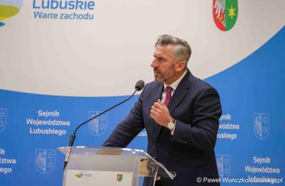 Uczestnicy kwietniowej sesji Sejmiku Województwa Lubuskiego w Zielonej Górze 