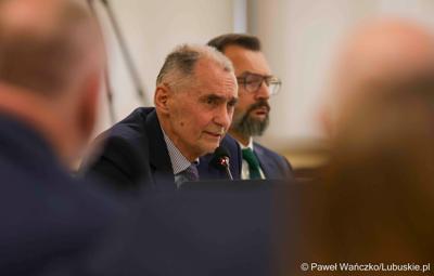 Uczestnicy kwietniowej sesji Sejmiku Województwa Lubuskiego w Zielonej Górze 