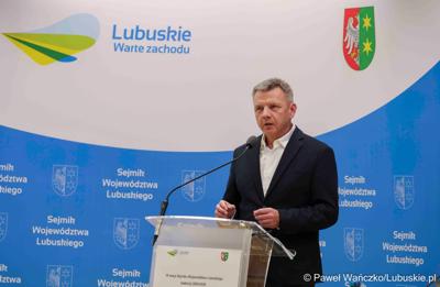 Uczestnicy kwietniowej sesji Sejmiku Województwa Lubuskiego w Zielonej Górze 
