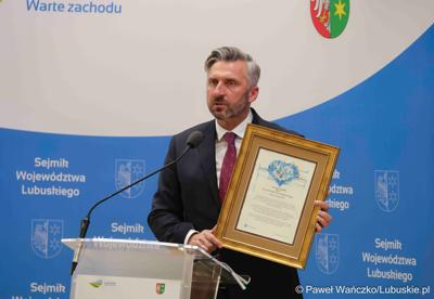 Uczestnicy kwietniowej sesji Sejmiku Województwa Lubuskiego w Zielonej Górze 