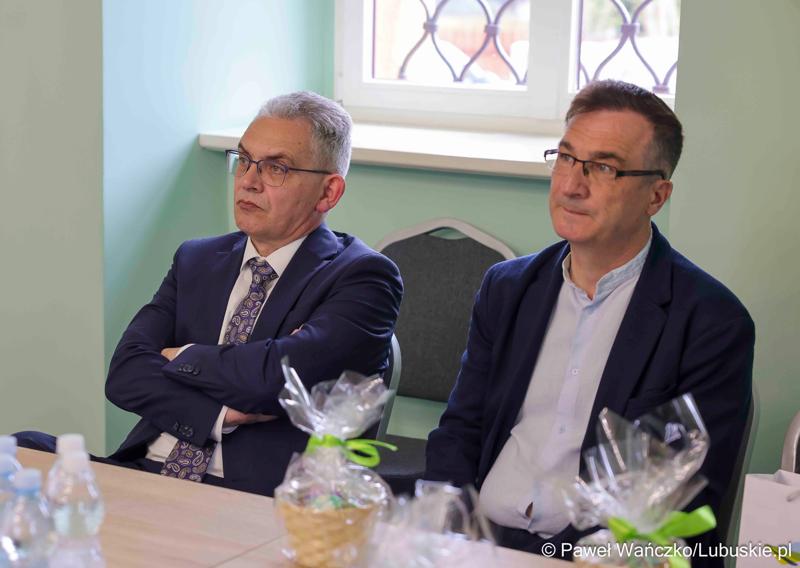 Uczestnicy obrad Lubuskiej Rady Doradczej ds. Rozwoju Regionu w zrewitalizowanym Barokowym Dworze w Zielonej Górze-Ochli. Spotkanie zorganizowano z inicjatywy marszałka Marcina Jabłońskiego