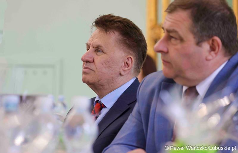 Uczestnicy obrad Lubuskiej Rady Doradczej ds. Rozwoju Regionu w zrewitalizowanym Barokowym Dworze w Zielonej Górze-Ochli. Spotkanie zorganizowano z inicjatywy marszałka Marcina Jabłońskiego