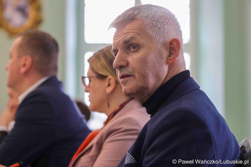 Uczestnicy obrad Lubuskiej Rady Doradczej ds. Rozwoju Regionu w zrewitalizowanym Barokowym Dworze w Zielonej Górze-Ochli. Spotkanie zorganizowano z inicjatywy marszałka Marcina Jabłońskiego