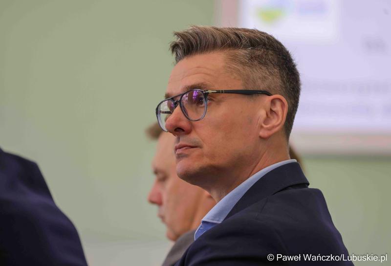 Uczestnicy obrad Lubuskiej Rady Doradczej ds. Rozwoju Regionu w zrewitalizowanym Barokowym Dworze w Zielonej Górze-Ochli. Spotkanie zorganizowano z inicjatywy marszałka Marcina Jabłońskiego