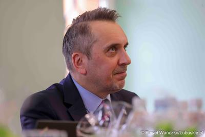 Uczestnicy obrad Lubuskiej Rady Doradczej ds. Rozwoju Regionu w zrewitalizowanym Barokowym Dworze w Zielonej Górze-Ochli. Spotkanie zorganizowano z inicjatywy marszałka Marcina Jabłońskiego 