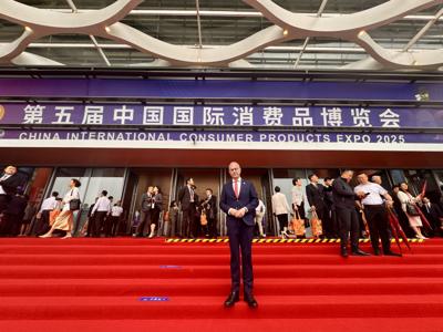 Wydarzenie „Misja gospodarcza do Chin, Hainan 11-17 kwietnia 2025 r.”, w której bierze udział 6 lubuskich przedsiębiorców z sektora MŚP, organizowane jest w ramach projektu pn.: „Przedsiębiorcze Lubuskie” finansowanego ze środków Programu Fundusze Europejskie dla Lubuskiego 2021-2027, Priorytet 1. Fundusze Europejskie dla lubuskiej gospodarki, Działanie 1.5 Rozwój przedsiębiorczości – dotacje, Typ VI – Tworzenie oferty dla biznesu – obsługa inwestora i eksportera. Celem projektu jest wzmacnianie rozwoju przedsiębiorczości i innowacji poprzez wspieranie trwałego wzrostu lubuskich przedsiębiorstw na arenie międzynarodowej w ramach tworzenia ofert dla biznesu.