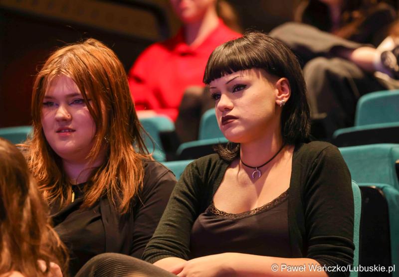 Uczestnicy konferencji "Europa okiem młodych" w zielonogórskim RCAK-u