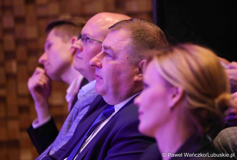 Uczestnicy konferencji "Europa okiem młodych" w zielonogórskim RCAK-u