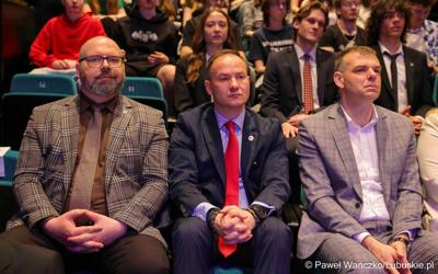 Uczestnicy konferencji "Europa okiem młodych" w zielonogórskim RCAK-u
