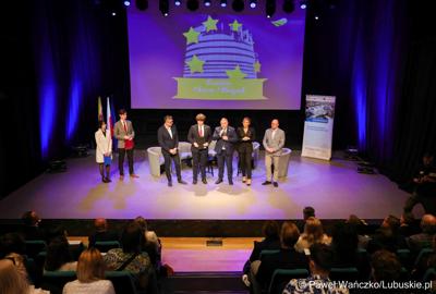 Uczestnicy konferencji "Europa okiem młodych" w zielonogórskim RCAK-u