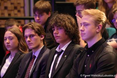 Uczestnicy konferencji "Europa okiem młodych" w zielonogórskim RCAK-u