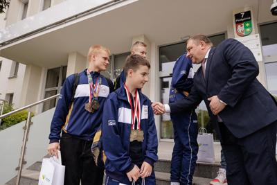 Lubuscy mistrzowie karate z wizytą w Urzędzie Marszałkowskim