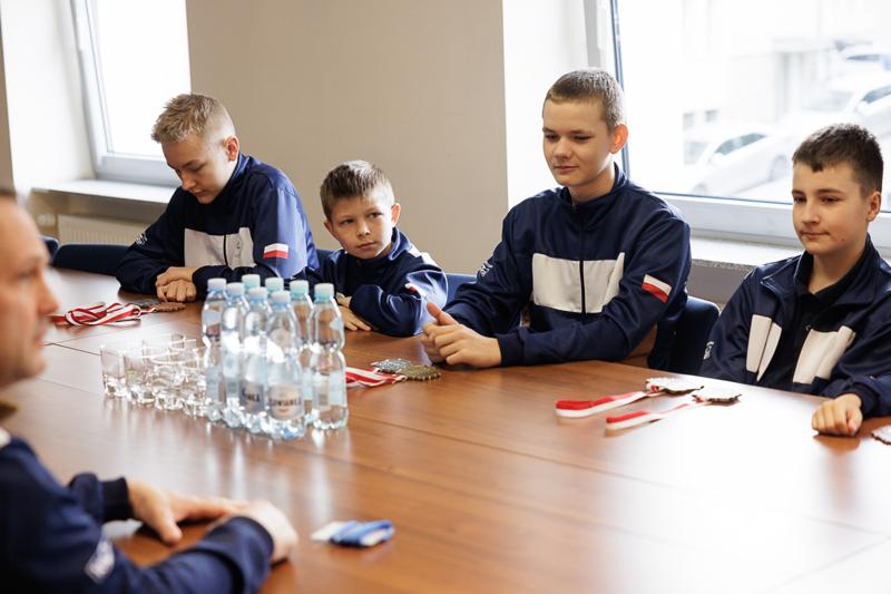 Lubuscy mistrzowie karate z wizytą w Urzędzie Marszałkowskim