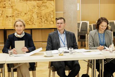 Zespoły zajęły się projektem komunikatu z okazji 25-lecia oświadczenia o współpracy Lubuskiego i Brandenburgii. 12 czerwca 2025 r. w Poczdamie podpiszą go marszałek województwa lubuskiego Marcin Jabłoński i premier Brandenburgii Dietmar Woidke.