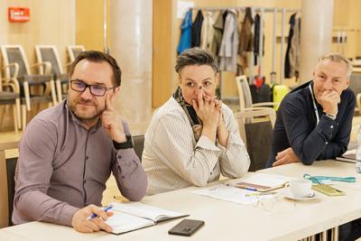 Zespoły zajęły się projektem komunikatu z okazji 25-lecia oświadczenia o współpracy Lubuskiego i Brandenburgii. 12 czerwca 2025 r. w Poczdamie podpiszą go marszałek województwa lubuskiego Marcin Jabłoński i premier Brandenburgii Dietmar Woidke.