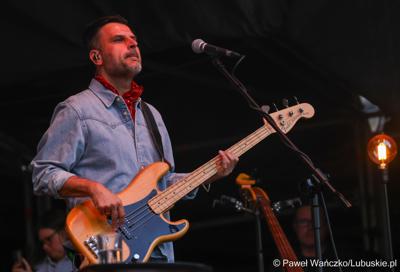 Koncert Ani Karwan podczas otwarcia V Festiwalu Otwartych Piwnic i Winnic w Zielonej Górze