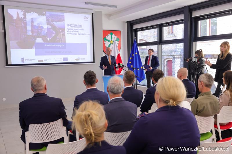 5 maja 2025 r. w Dobiegniewie podpisano porozumienie z samorządami tworzącymi Partnerstwo Północ Województwa Lubuskiego Zawsze Razem