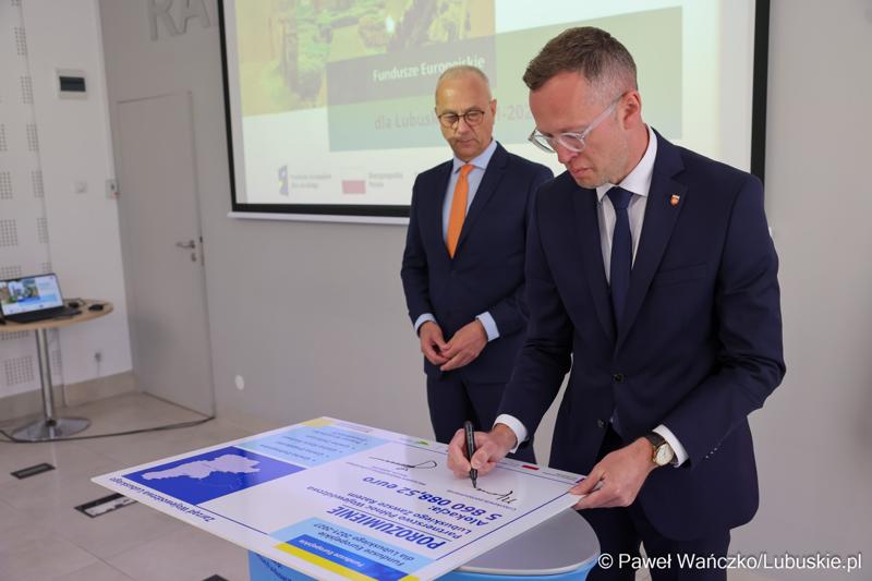 5 maja 2025 r. w Dobiegniewie podpisano porozumienie z samorządami tworzącymi Partnerstwo Północ Województwa Lubuskiego Zawsze Razem