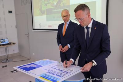 5 maja 2025 r. w Dobiegniewie podpisano porozumienie z samorządami tworzącymi Partnerstwo Północ Województwa Lubuskiego Zawsze Razem