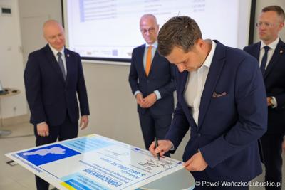 5 maja 2025 r. w Dobiegniewie podpisano porozumienie z samorządami tworzącymi Partnerstwo Północ Województwa Lubuskiego Zawsze Razem