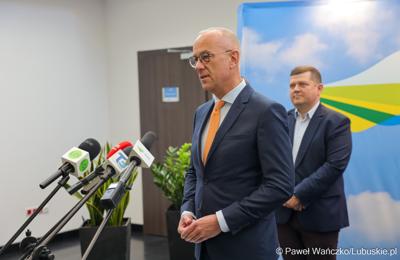 Uczestnicy konferencji prasowej zapowiadającej Święto Województwa Lubuskiego w Gorzowie Wlkp.