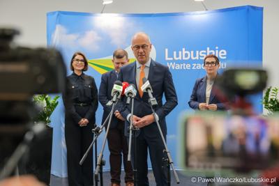 Uczestnicy konferencji prasowej zapowiadającej Święto Województwa Lubuskiego w Gorzowie Wlkp.