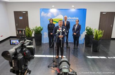 Uczestnicy konferencji prasowej zapowiadającej Święto Województwa Lubuskiego w Gorzowie Wlkp.