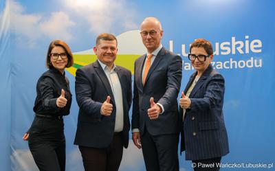 Uczestnicy konferencji prasowej zapowiadającej Święto Województwa Lubuskiego w Gorzowie Wlkp.