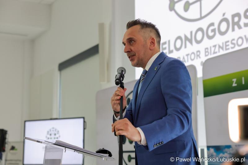 6 maja 2025 r. w Parku Technologii Kosmicznych w Zielonej Górze-Nowym Kisielinie został powołany do życia Zielonogórski Integrator Biznesowy – platforma współpracy między miastem a przedsiębiorcami i środowiskiem naukowym.