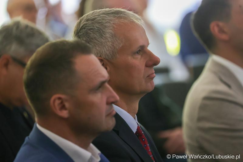 6 maja 2025 r. w Parku Technologii Kosmicznych w Zielonej Górze-Nowym Kisielinie został powołany do życia Zielonogórski Integrator Biznesowy – platforma współpracy między miastem a przedsiębiorcami i środowiskiem naukowym.