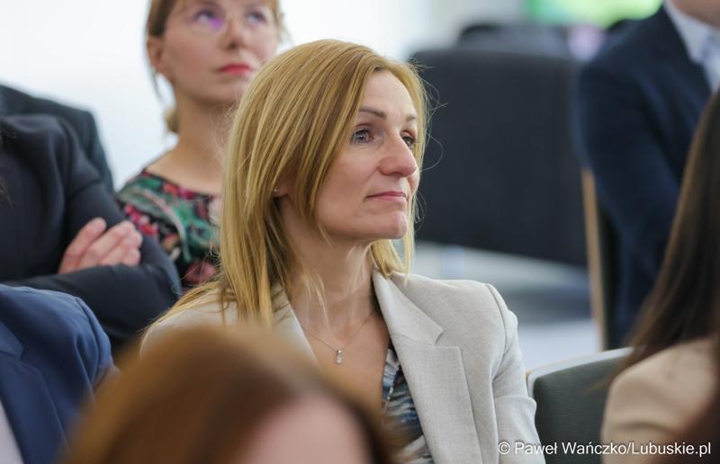 6 maja 2025 r. w Parku Technologii Kosmicznych w Zielonej Górze-Nowym Kisielinie został powołany do życia Zielonogórski Integrator Biznesowy – platforma współpracy między miastem a przedsiębiorcami i środowiskiem naukowym.