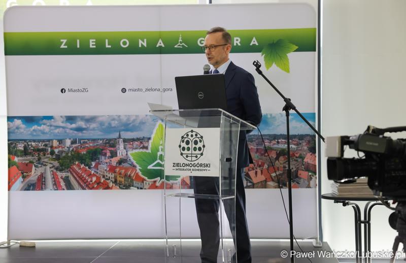6 maja 2025 r. w Parku Technologii Kosmicznych w Zielonej Górze-Nowym Kisielinie został powołany do życia Zielonogórski Integrator Biznesowy – platforma współpracy między miastem a przedsiębiorcami i środowiskiem naukowym.