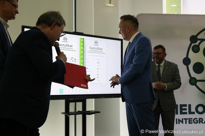 6 maja 2025 r. w Parku Technologii Kosmicznych w Zielonej Górze-Nowym Kisielinie został powołany do życia Zielonogórski Integrator Biznesowy – platforma współpracy między miastem a przedsiębiorcami i środowiskiem naukowym.