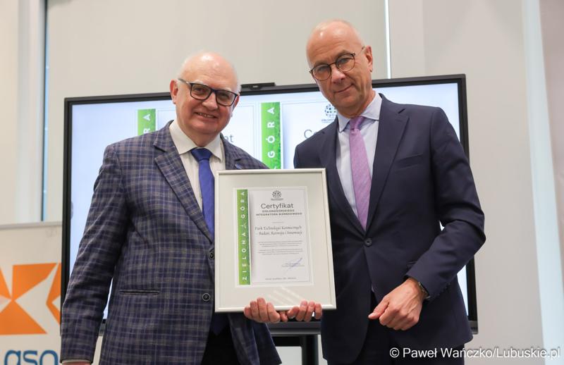 6 maja 2025 r. w Parku Technologii Kosmicznych w Zielonej Górze-Nowym Kisielinie został powołany do życia Zielonogórski Integrator Biznesowy – platforma współpracy między miastem a przedsiębiorcami i środowiskiem naukowym.