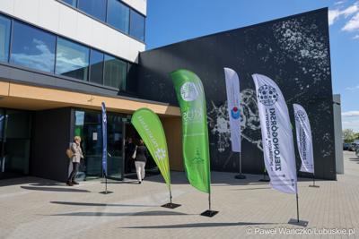 6 maja 2025 r. w Parku Technologii Kosmicznych w Zielonej Górze-Nowym Kisielinie został powołany do życia Zielonogórski Integrator Biznesowy – platforma współpracy między miastem a przedsiębiorcami i środowiskiem naukowym.
